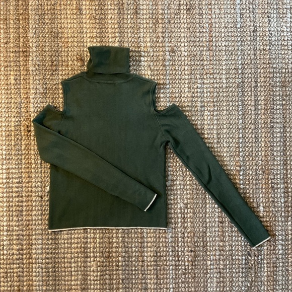 Cold Shoulder Long Sleeve Turtleneck - Green - Picture 2 of 5